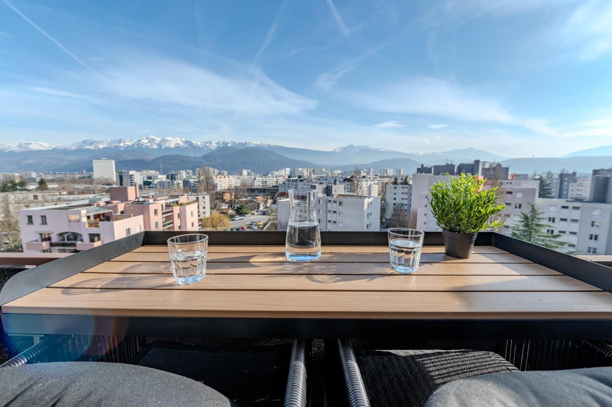 Studio Vue Montagne เกรอน็อบล์ ภายนอก รูปภาพ