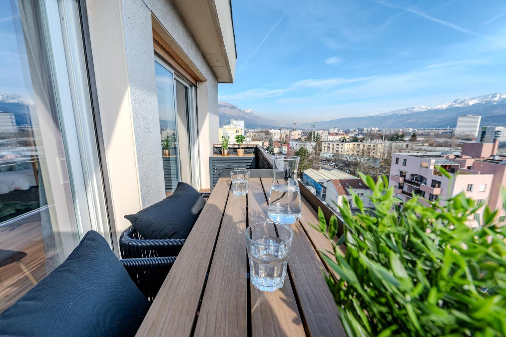 Studio Vue Montagne เกรอน็อบล์ ภายนอก รูปภาพ